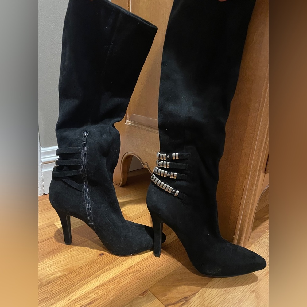 BCBG KNEE HIGH BOOTS